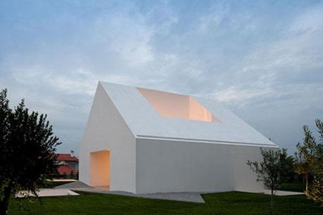 Une villa minimaliste à Leiria au Portugal - 2
