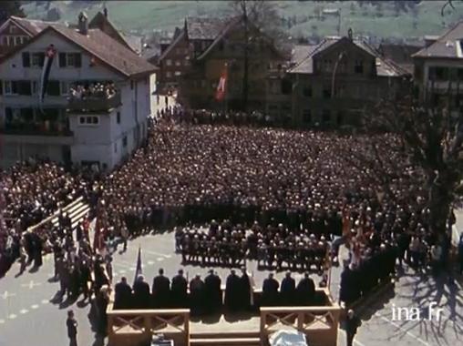 La Landsgemeinde ou vote à main levée en Suisse