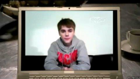 Justin Bieber ... une nouvelle vidéo ... il discute avec Drake sur Skype