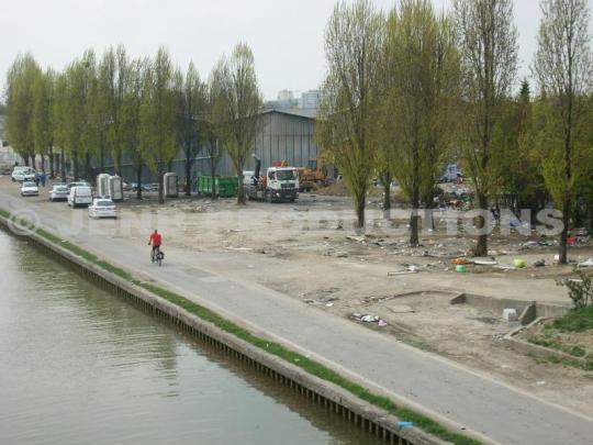 L'immense camp rom de Bobigny évacué hier matin