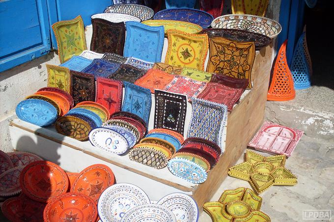 djerba-plat-en-argile-artisanat-tunisie