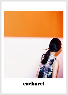 15X8 - Les femmes arcs-en ciel acides de Cacharel