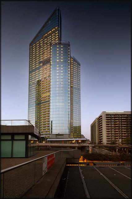Tour First - La Défense - Paris