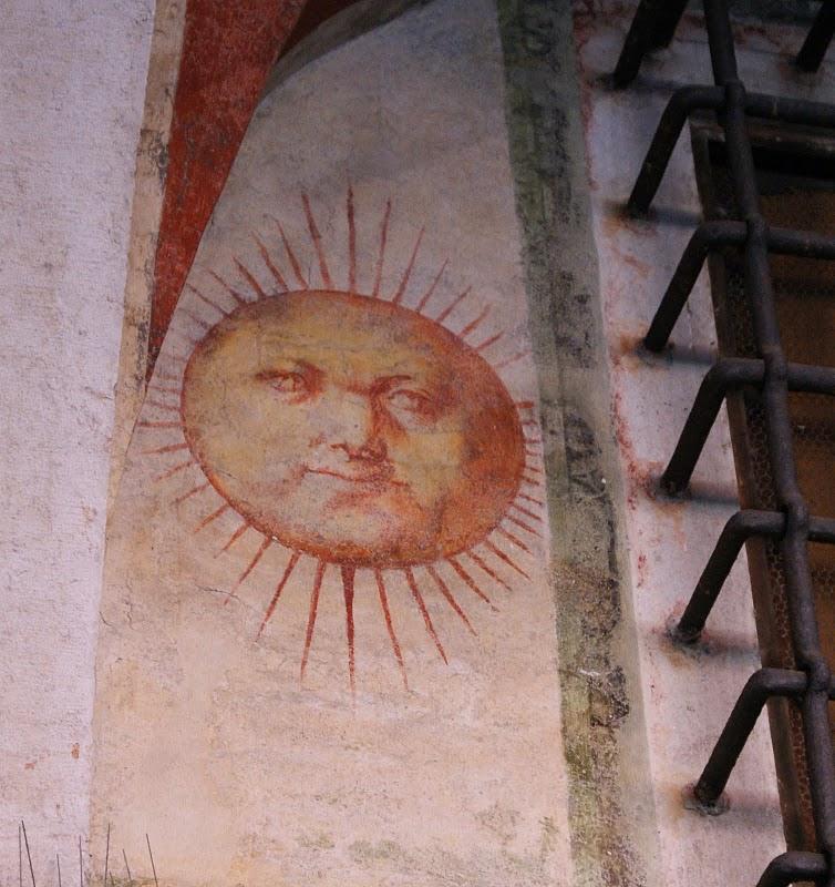 Le Soleil et la Lune, sous les arcades du Rialto