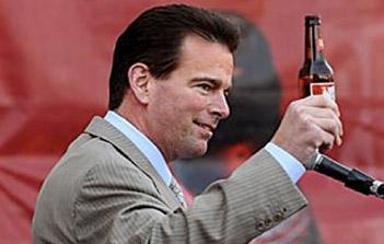 August Bush IV quitte InBev.