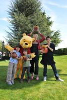 Maïtena Biraben et Winnie l'ourson au Festival des Moments Magiques Disney à Disneyland Paris