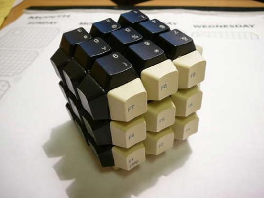 keyboard rubiks cube 540x405 Un Rubiks Cube fait de touches de clavier
