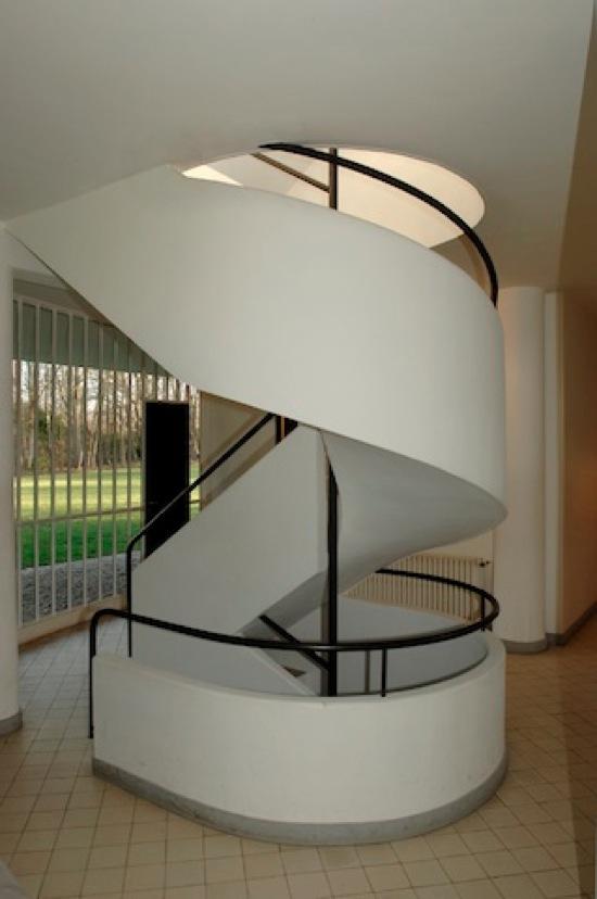 Villa Savoye - Le Corbusier - Escalier