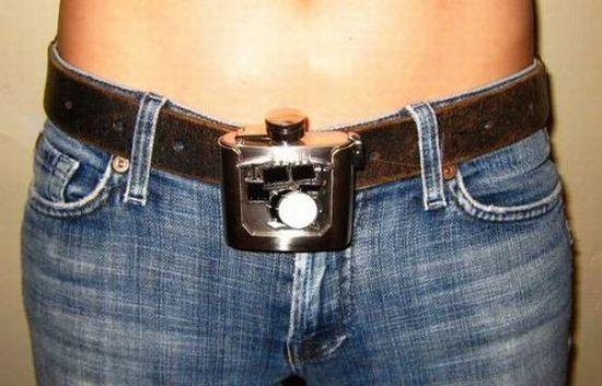 belt-buckle-flask_B4lMW_6648.jpg