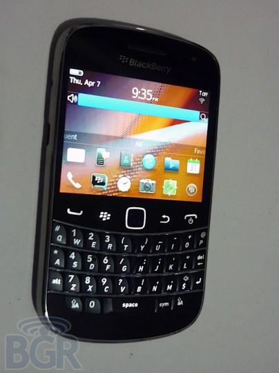 BLACKBERRY BOLD TOUCH 01 404x540 Nouveaux clichés pour le BlackBerry Bold Touch