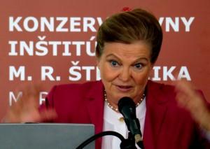 Victoria Curzon-Price