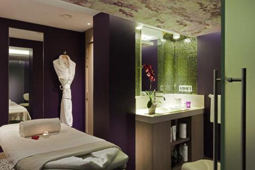 Cabine-Massage-1-AN-F-RAMBERT-les-hotels-Temmos-paris-le-blog-du-cadran