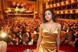 L’énigme du samedi: elle aimait trop le bal… ruby.1301650599.jpg