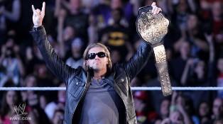 La Rated R Superstar quitte la WWE suite à une blessure