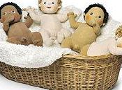 bébés Rubens Barn sont sexués sucent leur pouce