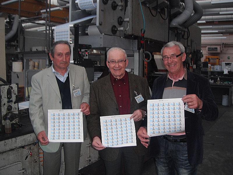 Timbre commémoratif du 100e anniversaire de la naissance de Georges Pompidou