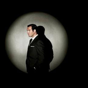 Renault: barbouzes naïfs vendant leurs tapis