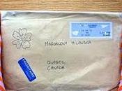 Avril fleurs facteur frappa porte