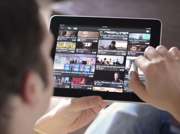 showyou ipad grid overtheshoulder Showyou vous suggère les vidéos partagées par les membres de votre réseau [iPad]