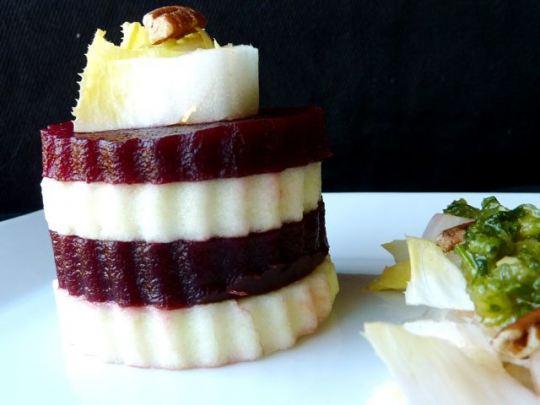 Salade, betteraves, pommes, endives, relookée