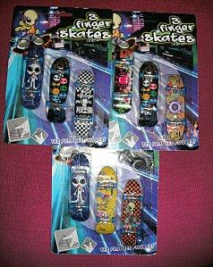 fingers_skates_3_minis-a_LRG.jpg