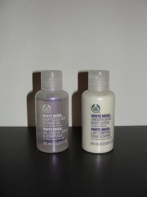 Mes produits beauté pour un week-end avec les copines.