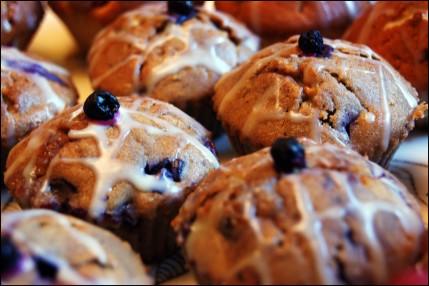 Muffins framboises et muffins mirtille/chocolat blanc