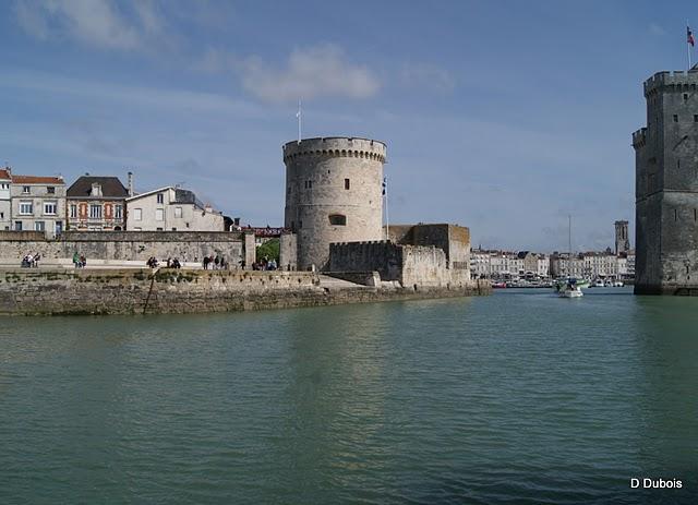La Rochelle .


Petite balade à la Rochelle à moins de 2 ...