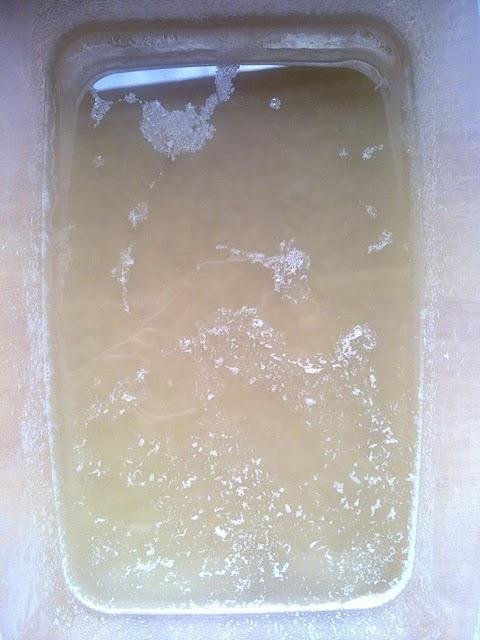 Comment clarifier de la graisse de porc pour la savonnerie maison ?