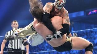 Drew McIntyre nouvelle défaite face à Rey Mysterio L'écossais de la WWE s'incline face au luchador Rey Mysterio