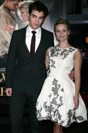 Robert Pattinson et Reese Whiterspoon sur le tapis rouge