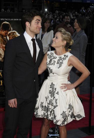 Robert Pattinson et Reese Whiterspoon sur le tapis rouge