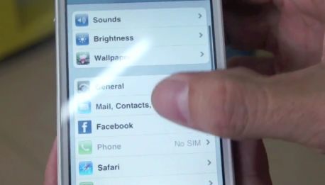 [Vidéo]iPhone 4 blanc, 64 Go et iOS 5 ?...