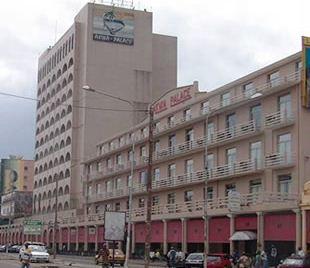 Le fils d'André Sohaing tombe du 12e étage d'un hôtel à Douala 