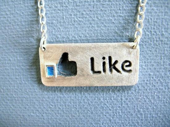 http://www.komrod.com/wp-content/uploads/2011/01/small_facebook-like-necklace.jpg