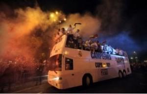 Le bus du Real Madrid écrase la Coupe du Roi