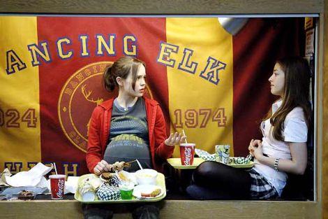 Ellen Page et Olivia Thirlby dans 'Juno' (20th Century Fox).