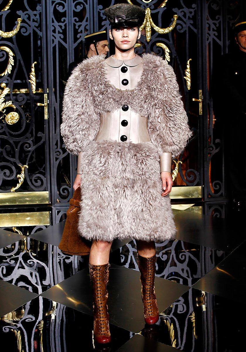 LOUIS VUITTON FALL 2011 - PART II