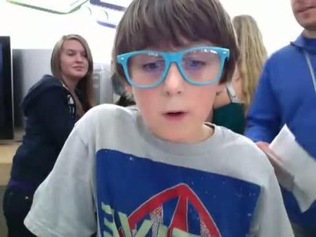 itr3vor-dance LE GAMIN QUI MET LE FEU DANS l’APPLE STORE : iTr3vor !