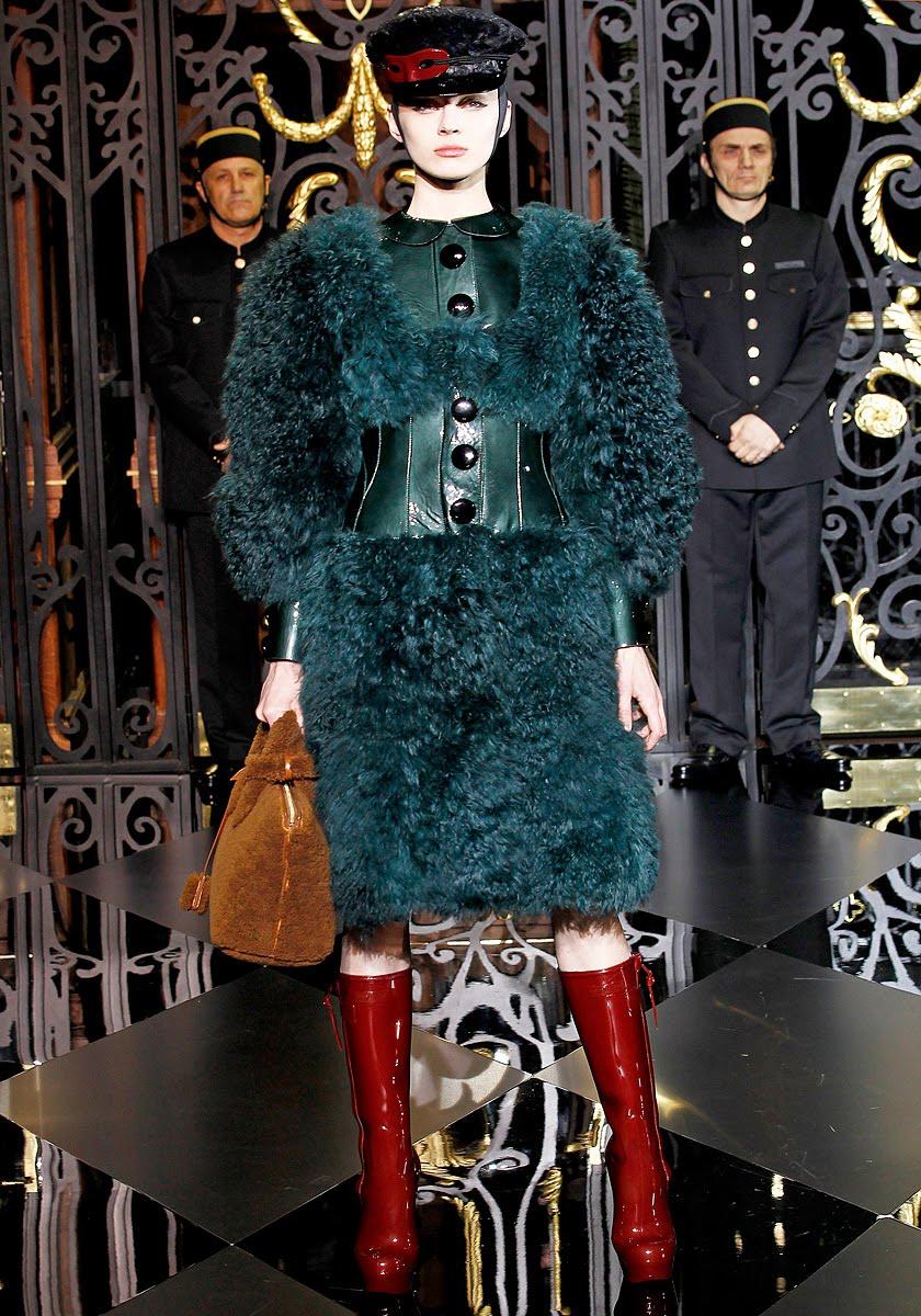LOUIS VUITTON FALL 2011 - PART I