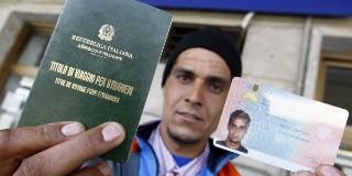 Migrants tunisiens : la France envisage de suspendre les accords de Schengen