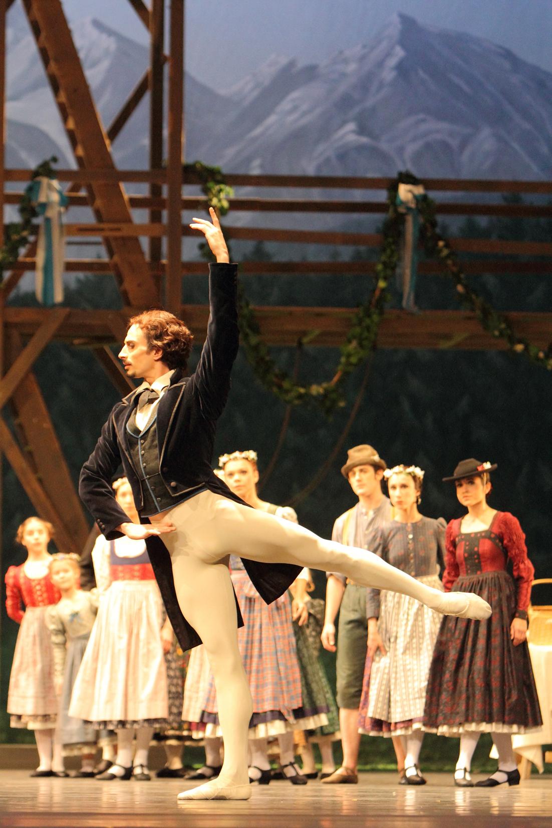 L'impossible homosexualité  de Louis II en fil rouge de la nouvelle production du Ballet National: Illusionen ....wie Schwanensee!