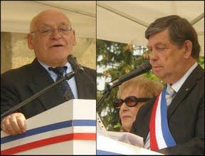 Père Bollomo et le maire Mancel annoncent la bonne nouvelle