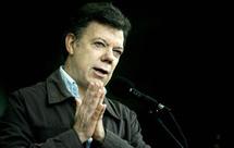 Santos continue à flatter l'égo d'Hugo Chavez