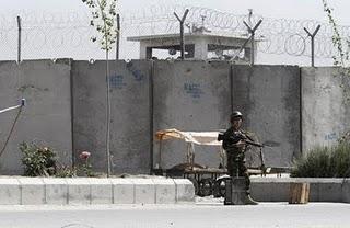 Près de 500 Talibans s'évadent d'une prison afghane