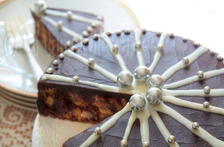 Gâteau de prince au chocolat et biscuits croquants