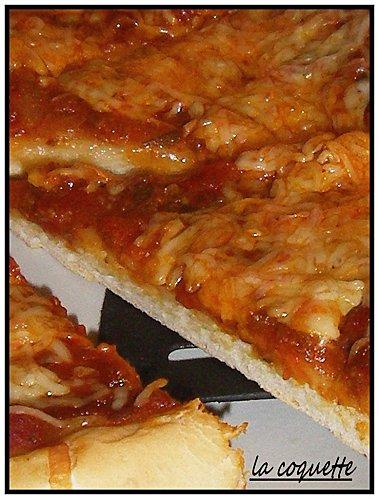 Une pate a pizza facile, rapide et pratique. | À Découvrir