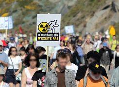 C'est écrit sur la pancarte, le nucléaire sûr n'existe pas...