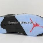 air jordan v retro 2011 black metallic silver 5 150x150 Nouvelles images: Air Jordan V (5) Retro 2011 Black Metallic Silver 