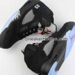 air jordan v retro 2011 black metallic silver 1 150x150 Nouvelles images: Air Jordan V (5) Retro 2011 Black Metallic Silver 